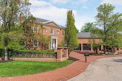 6940 Clivdon Mews-2