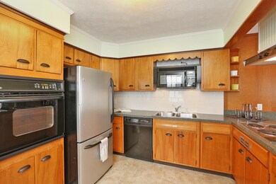 518 E Jeffrey Place, Columbus, OH 43214 - photo 5