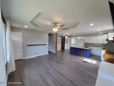 245 Shelley Ct, Mount Washington, KY 40047 - photo 3