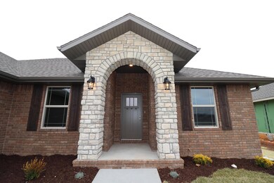 1653FeatherCrest36