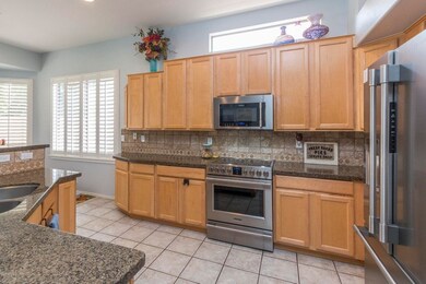 7) KITCHEN