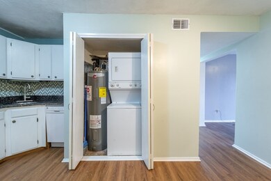 4-6 Park Avenue Place unit 13, Worcester, MA 01603 - photo 4