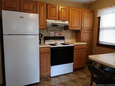 1755 Twin Oaks Dr, New Albany, IN 47150 - photo 3