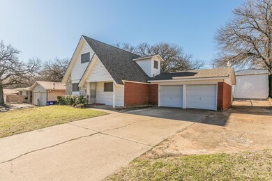 1032 Ferndale Ave, Azle, TX 76020 - photo 2