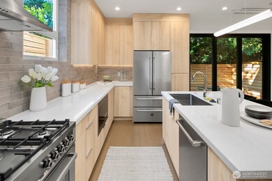 3816 NE 89th St, Seattle, WA 98115 - photo 7