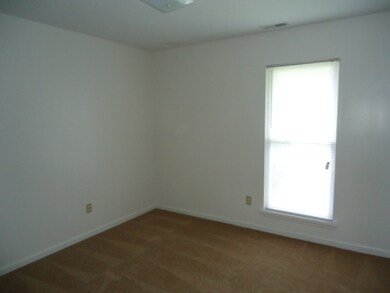 703 Christopher Ct, Jacksonville, NC 28546 - photo 6