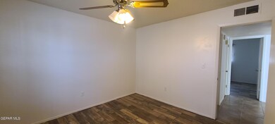 10424 Shannon Place unit B, El Paso, TX 79925 - photo 5