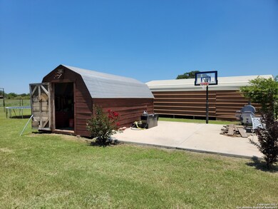 375 County Road 347, Hondo, TX 78861 - photo 5