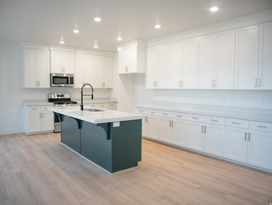 2176 E Swallow Dr unit 4044, Eagle Mountain, UT 84005 - photo 4