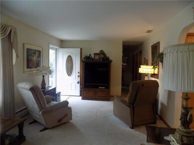 3308 N 4th St, Whitehall, PA 18052 - photo 4