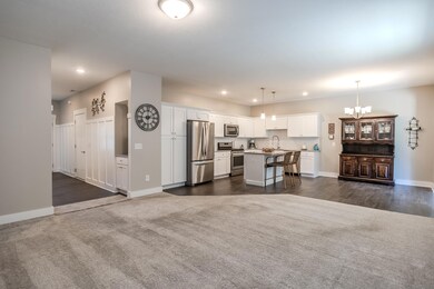7504 Hardwood St-16