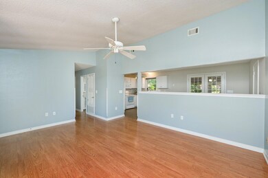 6-web-or-mls-102 Butler Cir-02