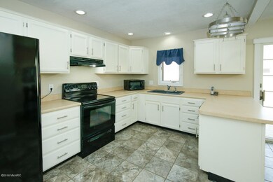 2220 Benton-106