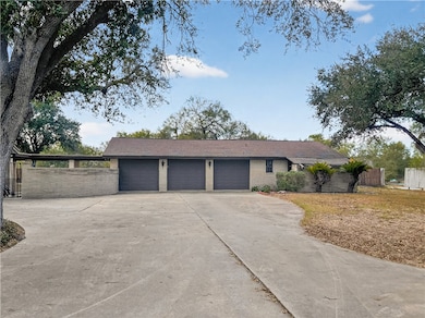 3201 S Brahma Blvd, Kingsville, TX 78363 - photo 5