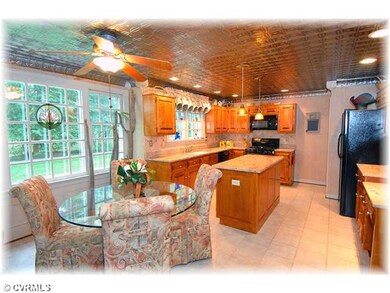 Kitchen - Completely remodeled kitchen with granit