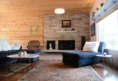 369 Short St, Grants Pass, OR 97527 - photo 7