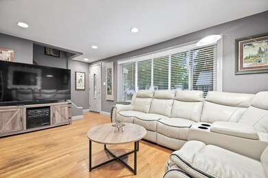 2 Elmwood Ave, Saugus, MA 01906 - photo 5