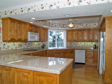 unlisted-address, Bend, OR 97701 - photo 5