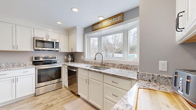 16 Michael Rd, Raynham, MA 02767 - photo 7