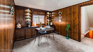 829Newton_Staging03