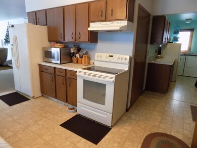 Kitchen/Laundry