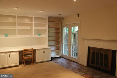 18787 Summer Oak Ct, Germantown, MD 20874 - photo 2