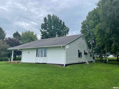 2389 Swain Rd, Jacksonville, IL 62650 - photo 2