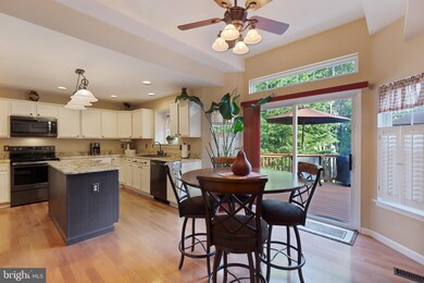 745 Bella Vista Dr, Owings, MD 20736 - photo 5