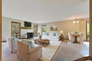 VIRTUALLY STAGED (2)