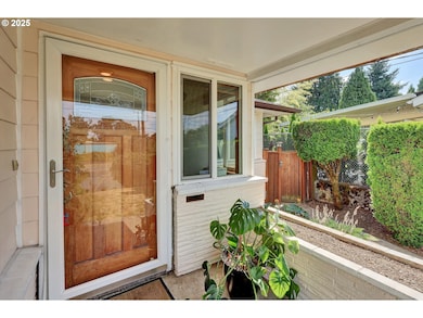 3110 NE Bryant St, Portland, OR 97211 - photo 4