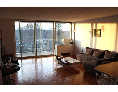 Executive House unit 604, Worcester, MA 01609 - photo 3