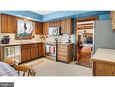 256 Old Mill Dr, Langhorne, PA 19047 - photo 6