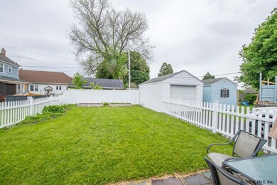 229 Whitehall Rd, Albany, NY 12209 - photo 3