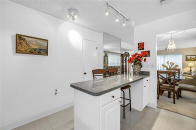 9950 62nd Terrace N unit 209, Saint Petersburg, FL 33708 - photo 5