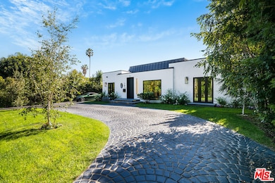 707 N Crescent Dr, Beverly Hills, CA 90210 - photo 2