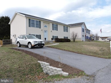39 Planet Ct, Martinsburg, WV 25404 - photo 4