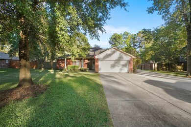 718 Shadberry Dr, Magnolia, TX 77354 - photo 2