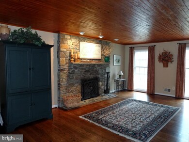 2904 Spring Lakes Dr, Davidsonville, MD 21035 - photo 7