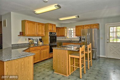 100 Hutton St, Gaithersburg, MD 20877 - photo 2