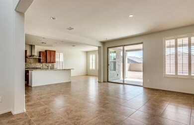 9583 W Fallen Leaf Ln, Peoria, AZ 85383 - photo 7