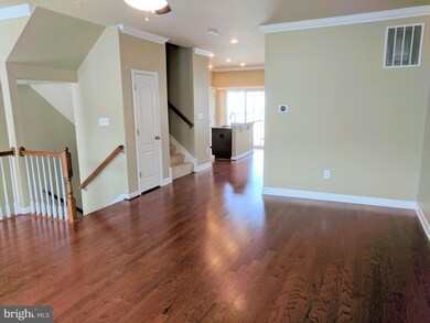 8564 Crooked Tree Ln, Laurel, MD 20724 - photo 4