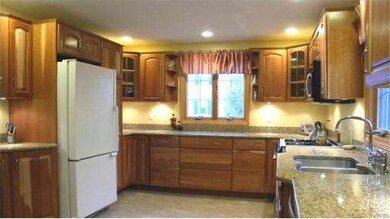 19 Dunshire Dr, North Chelmsford, MA 01863 - photo 6