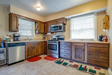 11712 Maple Way - 7 - for MLS