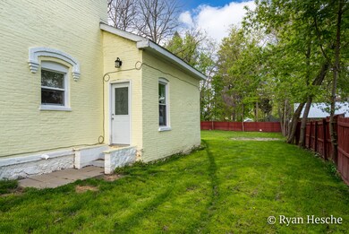 610 Union St-7
