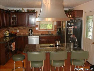 Kitchen Beautiful Kitchen with Stainless Appliance