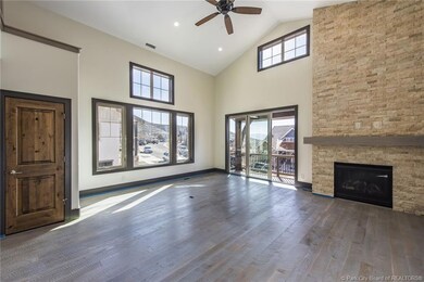 MODEL - GREAT ROOM