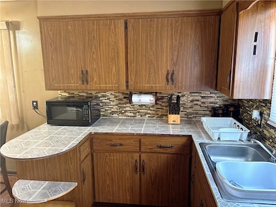 986 Hammel St, Akron, OH 44306 - photo 7