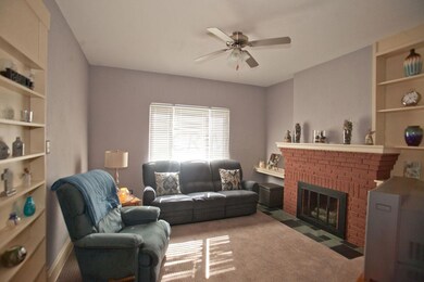 Living room w/built-ins