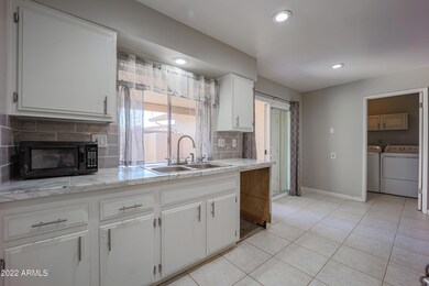 10883 W Santa fe Dr unit 18, Sun City, AZ 85351 - photo 7