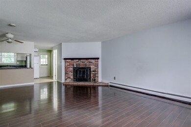 3 Chestnut Cir, MerriMacK, NH 03054 - photo 3